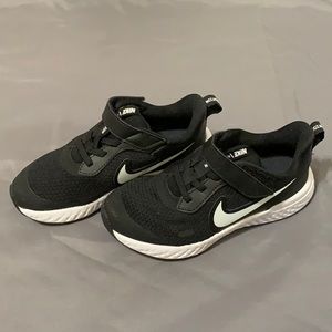 Toddler Nike Revolution